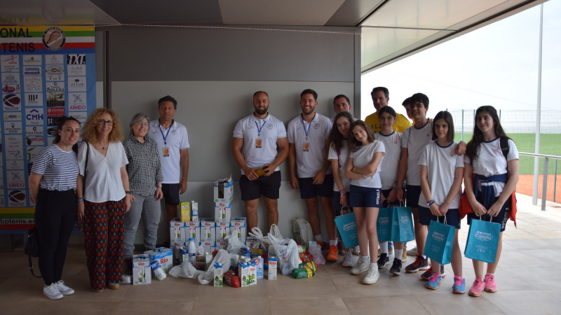 El C. T Base Linares culmina con una donación de alimentos a las Hnas. de Ntra Sra de la Consolación