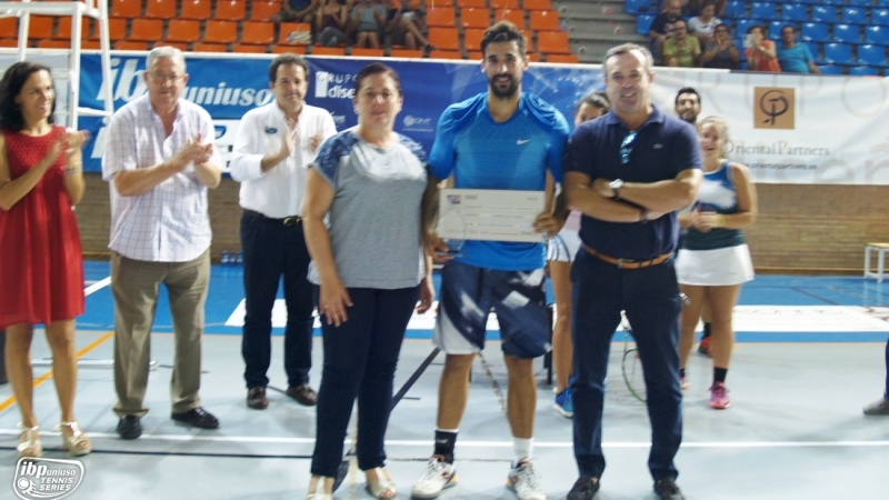 Jorge Hernando, Campeón “Indoor” en Alcalá la Real 