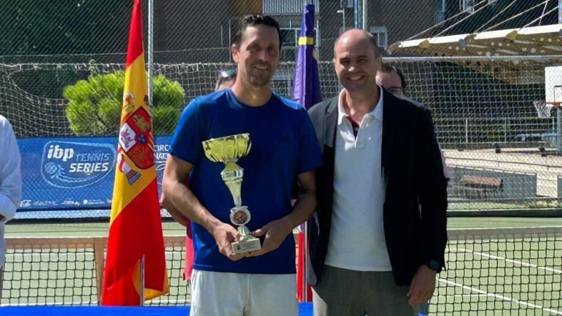 Ricardo Villacorta se corona campeón en el VII Open Nacional de Tenis Ciudad de Móstoles