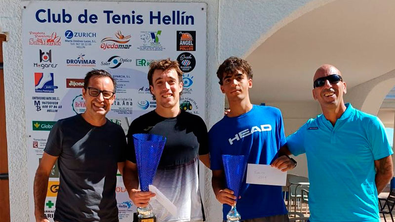 Sergio Noguera levanta su primer título en el Circuito IBP Tenis Pro en Hellín