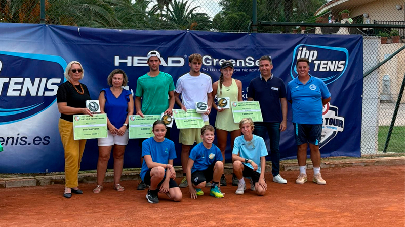 Thomas Giménez y Sofía Montesinos conquistan el XXV Open de Tenis Arturo Torregrosa en Sueca
