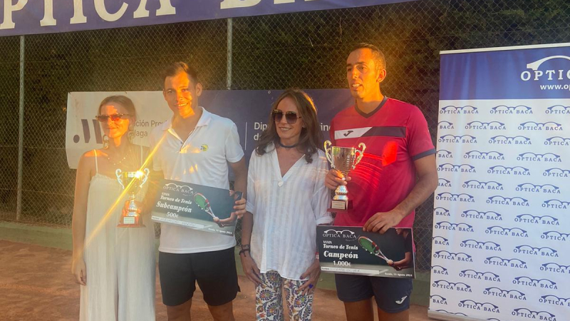 Vicente Oliver conquista el XXXIX Torneo de Tenis Óptica Baca 2024